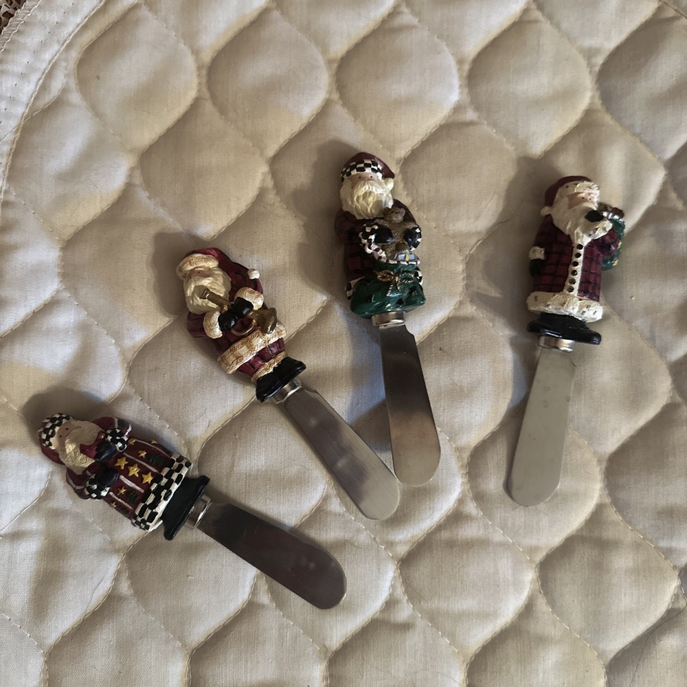 BOSTON WAREHOUSE - CHRISTMAS SANTA CLAUS Set If 4 CHEESE STAINLESS STEEL KNIFE
